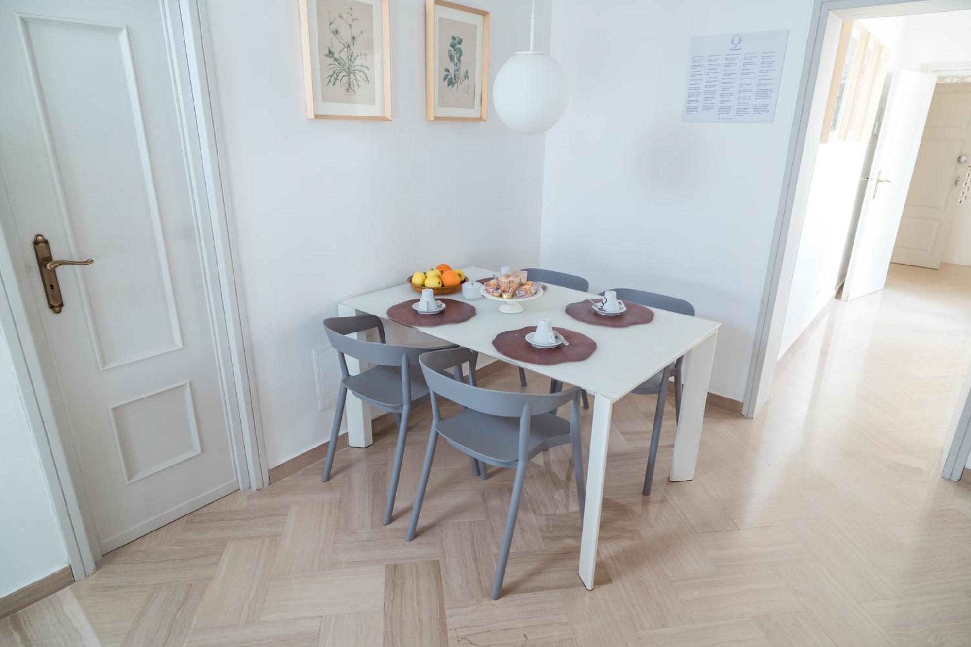 דירות רוטיליאנו Palazzo Iato מראה חיצוני תמונה